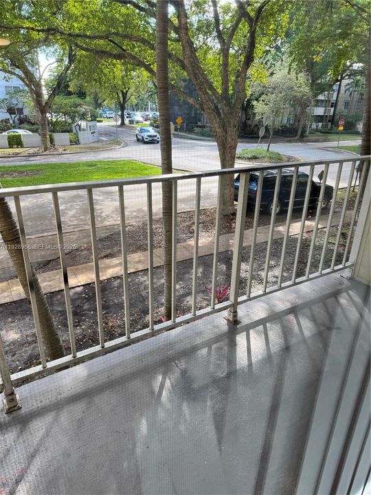 For Rent: $1,750 (1 beds, 1 baths, 673 Square Feet)