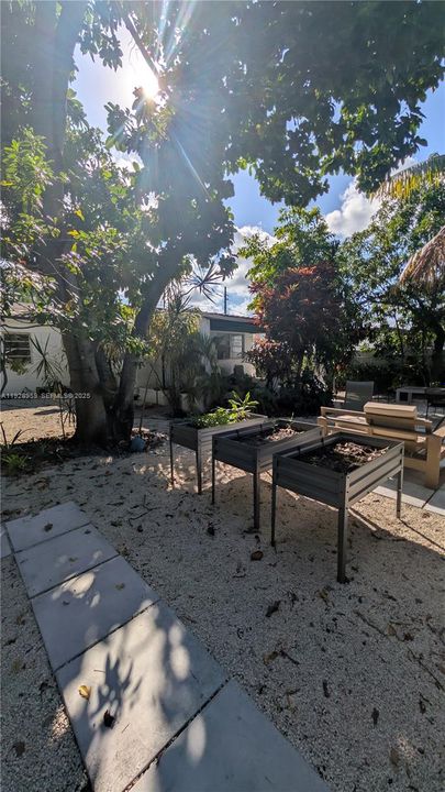 В аренду: $2,499 (2 спален, 1 ванн, 2042 Квадратных фут)