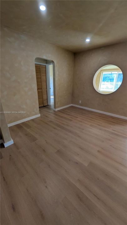 В аренду: $2,499 (2 спален, 1 ванн, 2042 Квадратных фут)