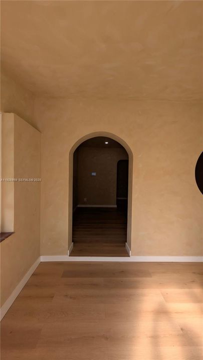 В аренду: $2,499 (2 спален, 1 ванн, 2042 Квадратных фут)