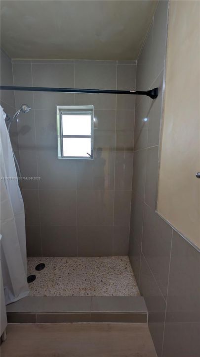 В аренду: $2,499 (2 спален, 1 ванн, 2042 Квадратных фут)