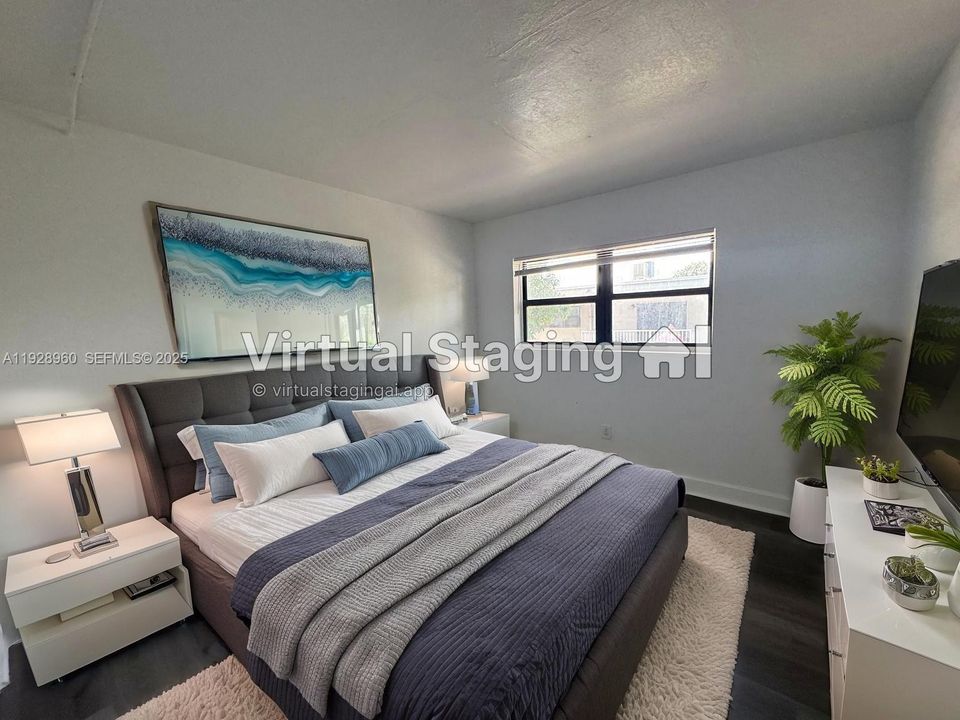 For Rent: $1,999 (2 beds, 1 baths, 900 Square Feet)