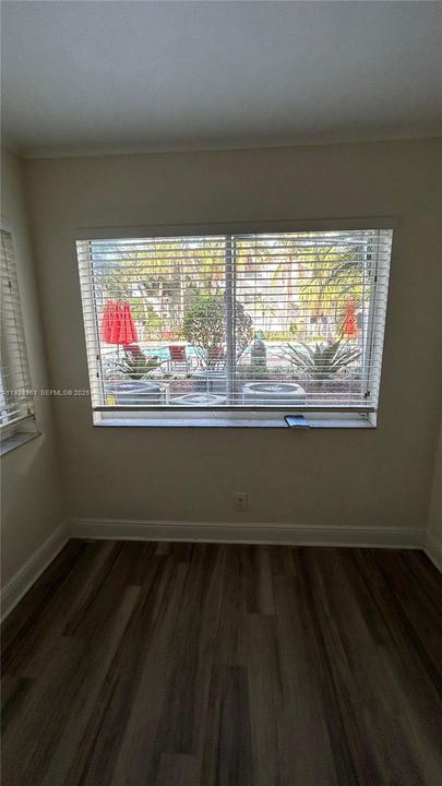 出租: $1,700 (1 贝兹, 1 浴室, 695 平方英尺)