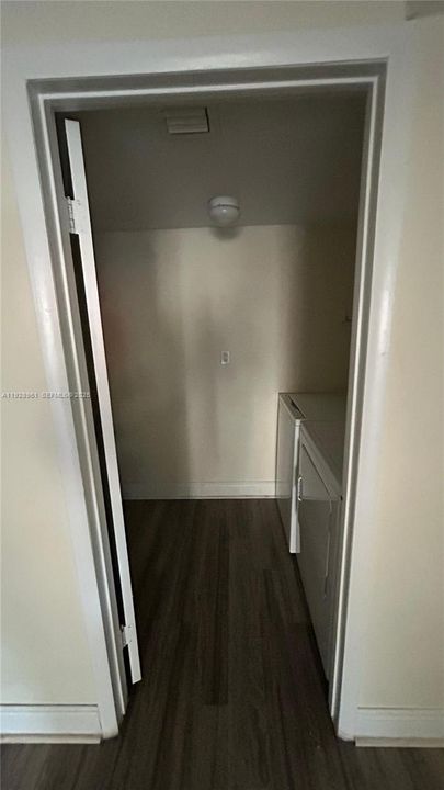 出租: $1,700 (1 贝兹, 1 浴室, 695 平方英尺)