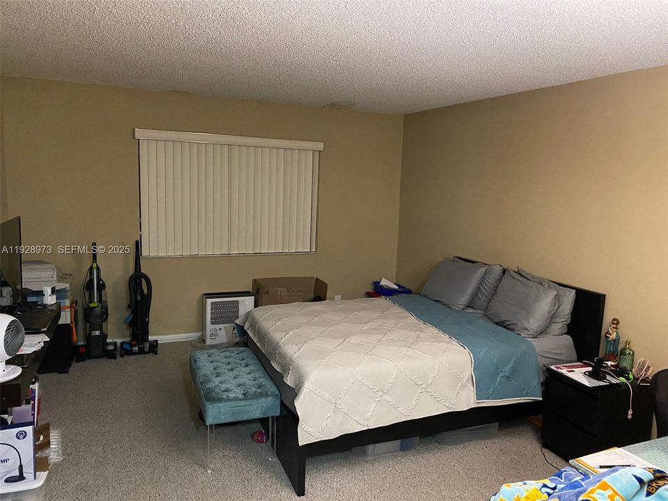 For Sale: $280,000 (2 beds, 2 baths, 1231 Square Feet)