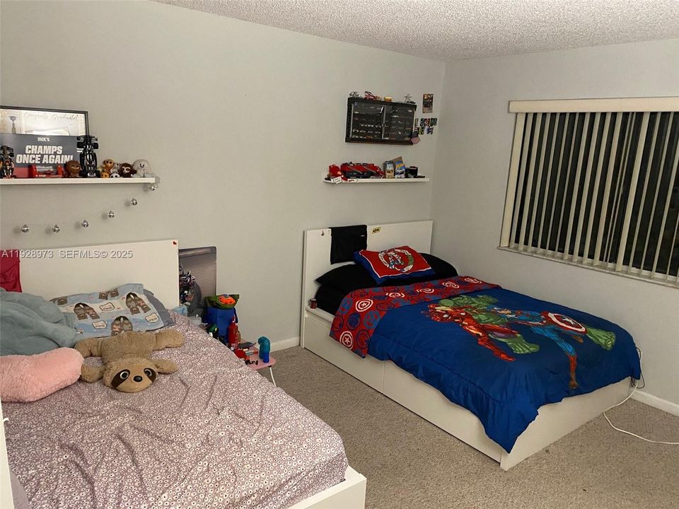 For Sale: $280,000 (2 beds, 2 baths, 1231 Square Feet)