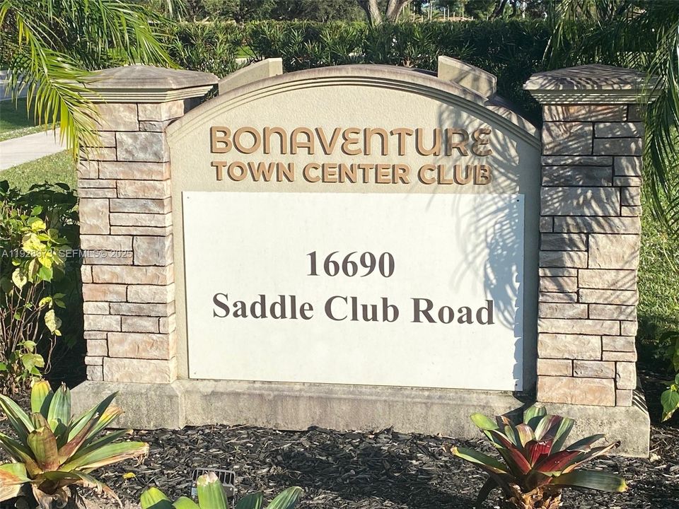 For Sale: $280,000 (2 beds, 2 baths, 1231 Square Feet)