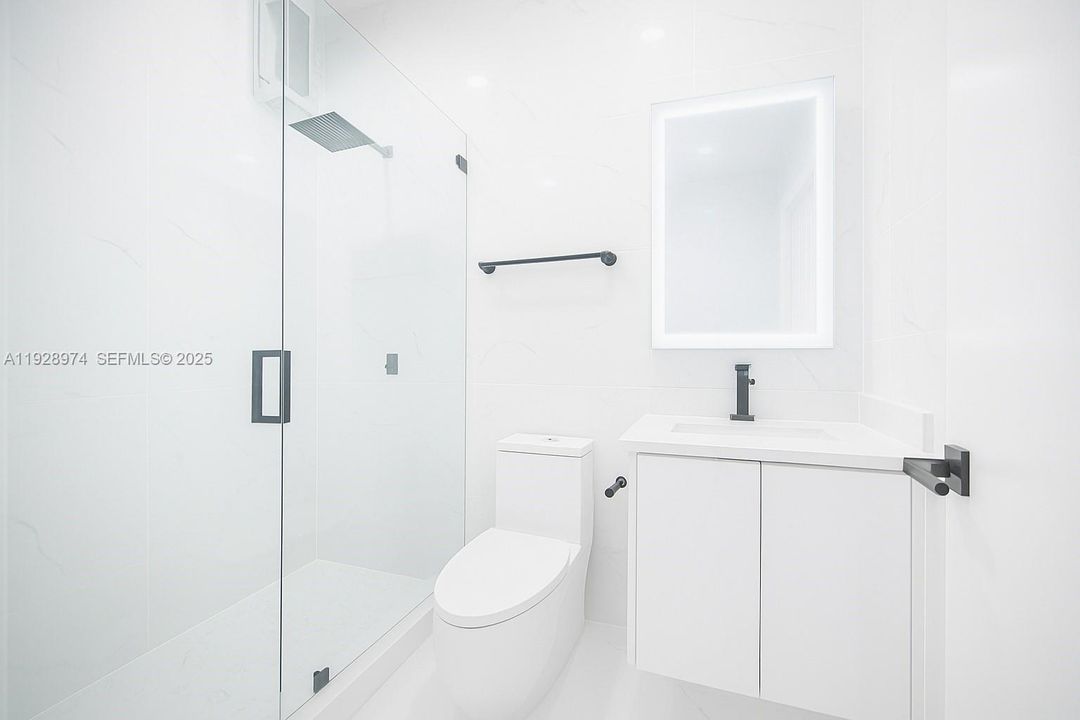 待售: $950,000 (5 贝兹, 3 浴室, 2055 平方英尺)