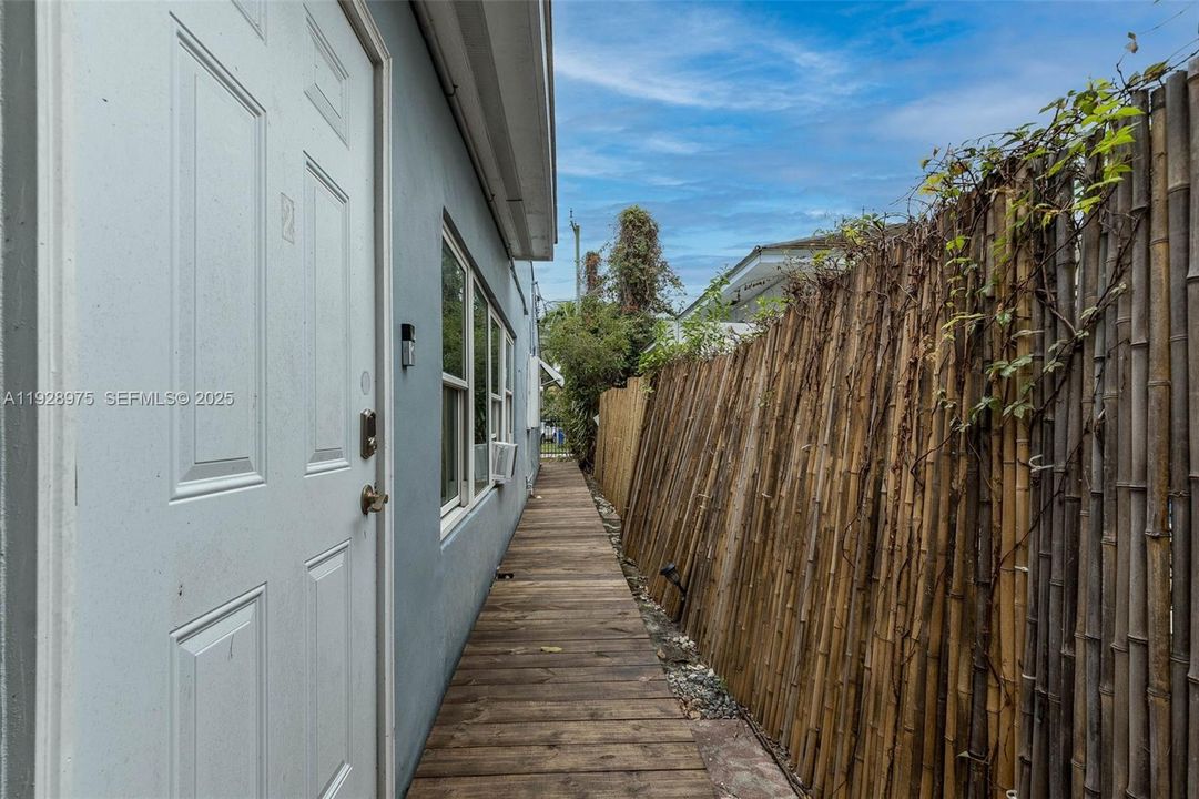 For Rent: $2,695 (3 beds, 3 baths, 1511 Square Feet)