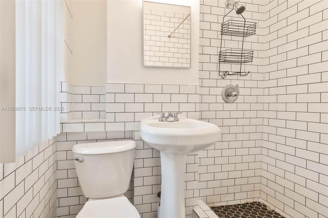 For Rent: $2,695 (3 beds, 3 baths, 1511 Square Feet)