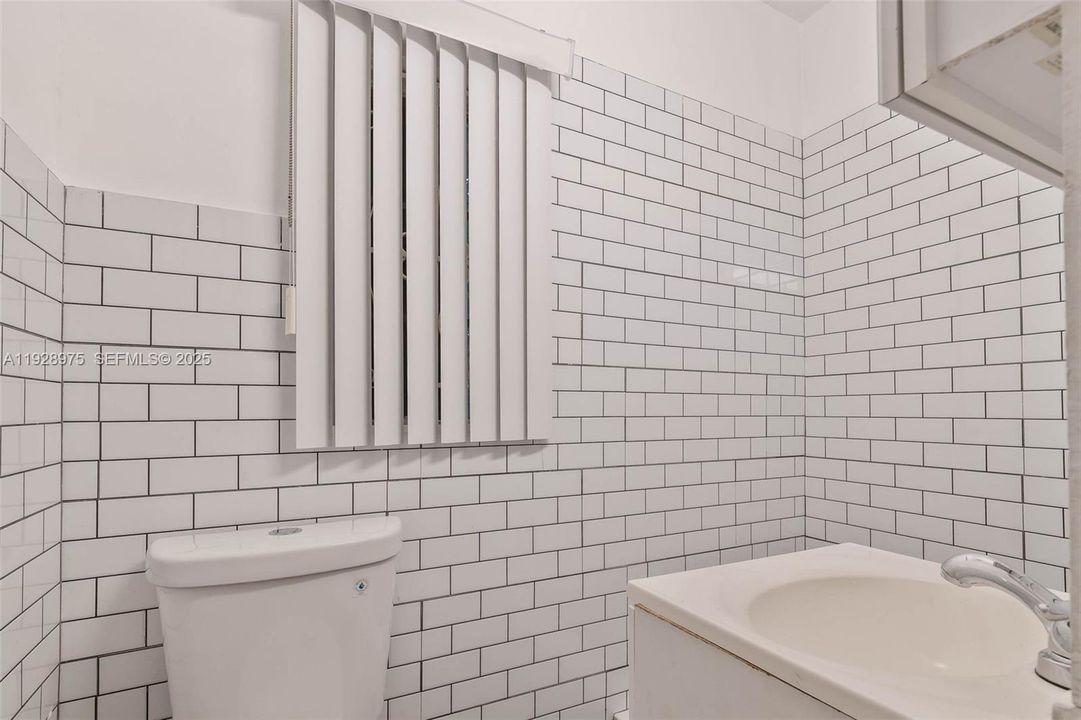 For Rent: $2,695 (3 beds, 3 baths, 1511 Square Feet)