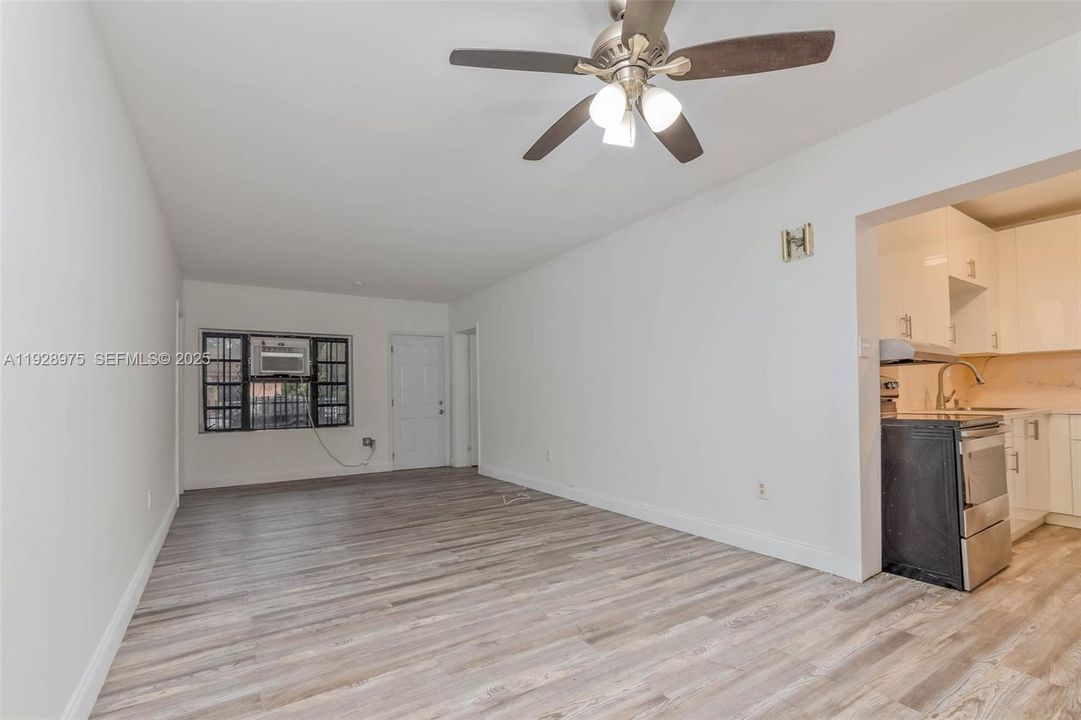 For Rent: $2,695 (3 beds, 3 baths, 1511 Square Feet)