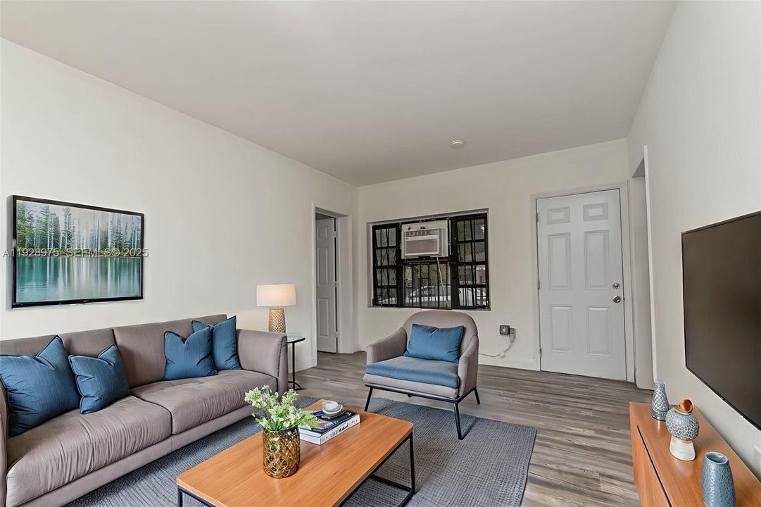 For Rent: $2,695 (3 beds, 3 baths, 1511 Square Feet)