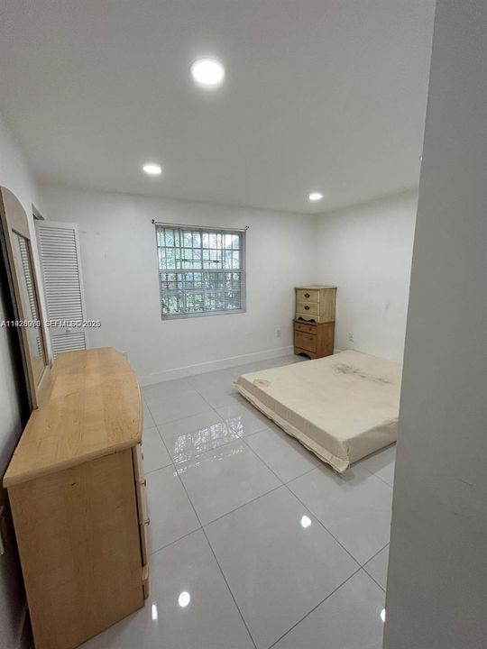 В аренду: $2,500 (3 спален, 1 ванн, 2468 Квадратных фут)