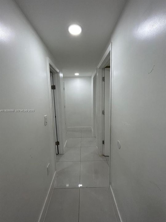 В аренду: $2,500 (3 спален, 1 ванн, 2468 Квадратных фут)