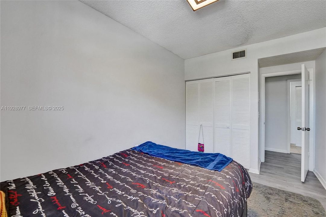 En Venta: $390,000 (3 camas, 2 baños, 1512 Pies cuadrados)