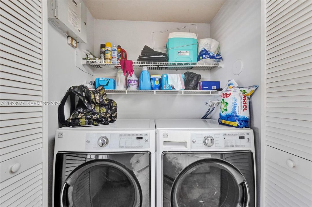 En Venta: $390,000 (3 camas, 2 baños, 1512 Pies cuadrados)