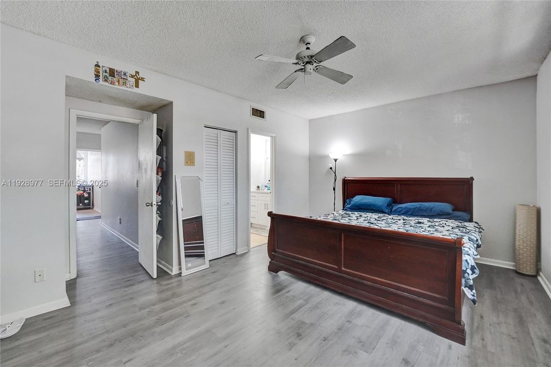 En Venta: $390,000 (3 camas, 2 baños, 1512 Pies cuadrados)