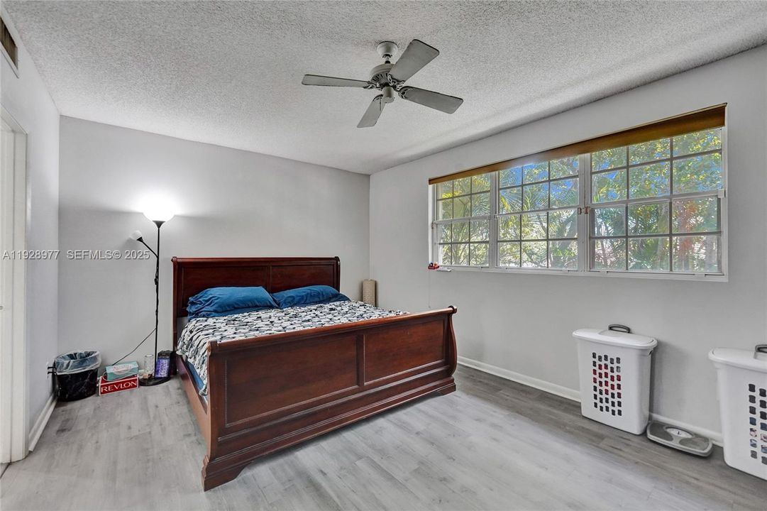 En Venta: $390,000 (3 camas, 2 baños, 1512 Pies cuadrados)