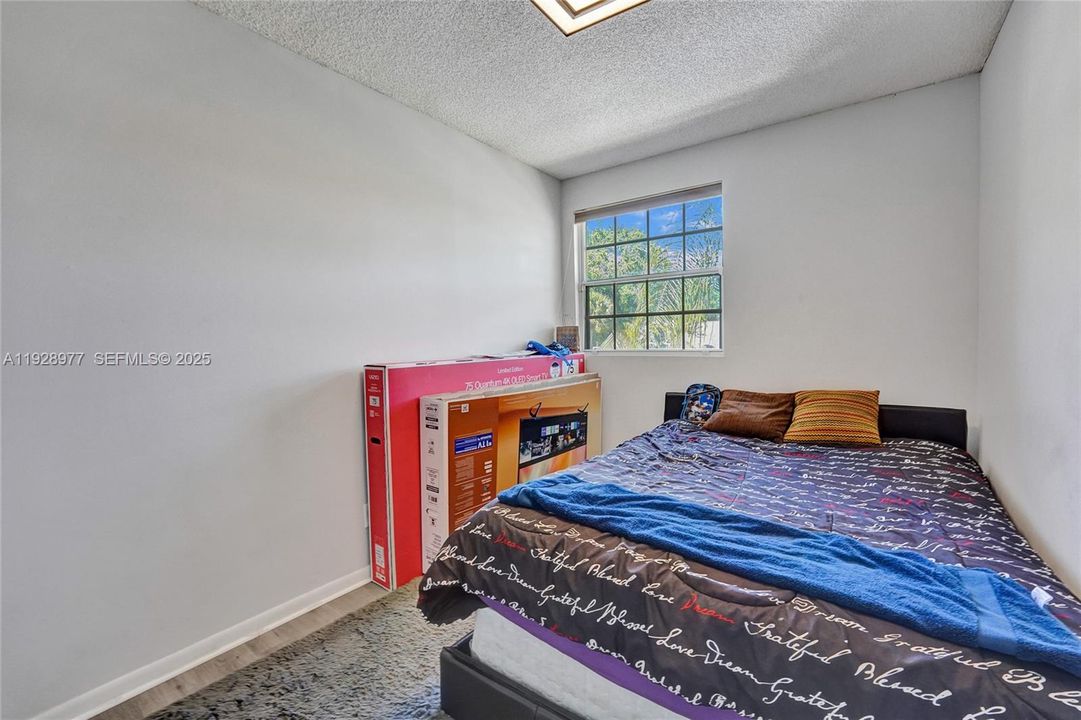 En Venta: $390,000 (3 camas, 2 baños, 1512 Pies cuadrados)