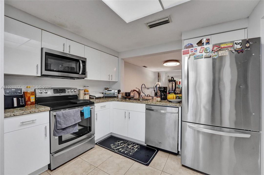 En Venta: $390,000 (3 camas, 2 baños, 1512 Pies cuadrados)