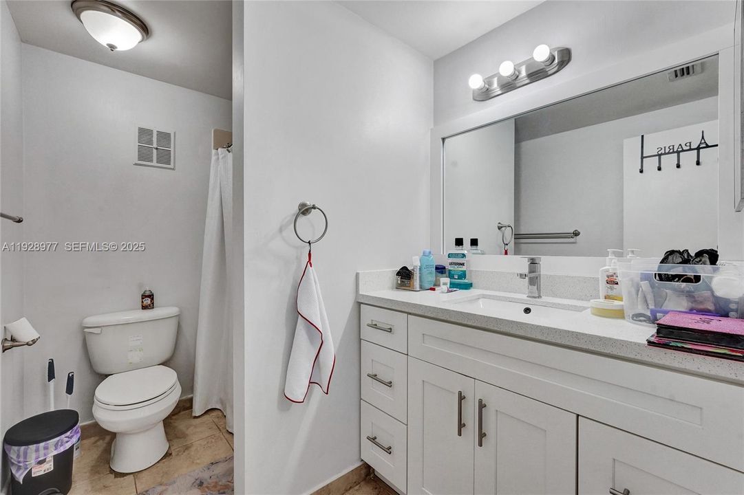 En Venta: $390,000 (3 camas, 2 baños, 1512 Pies cuadrados)