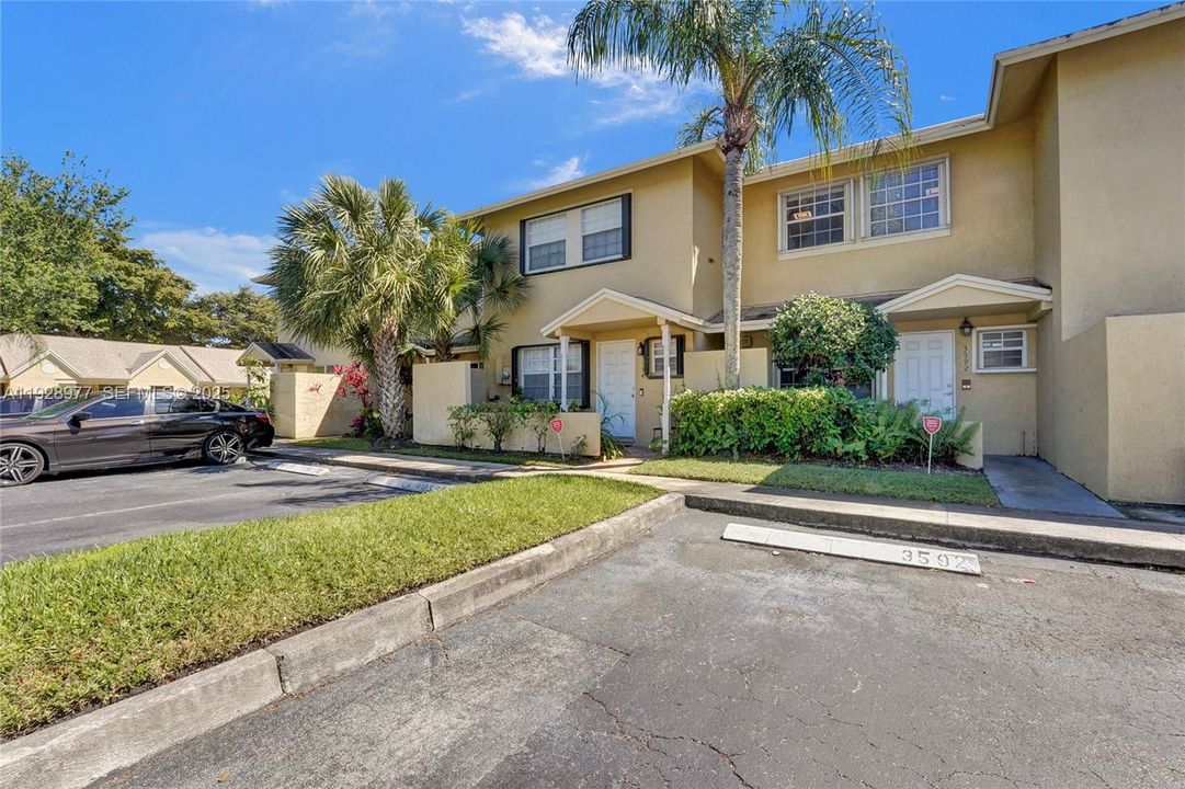 En Venta: $390,000 (3 camas, 2 baños, 1512 Pies cuadrados)