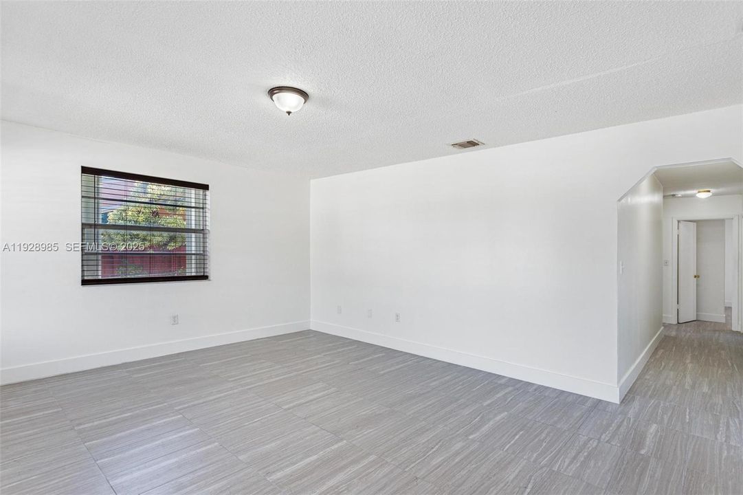 В аренду: $3,500 (3 спален, 2 ванн, 1500 Квадратных фут)