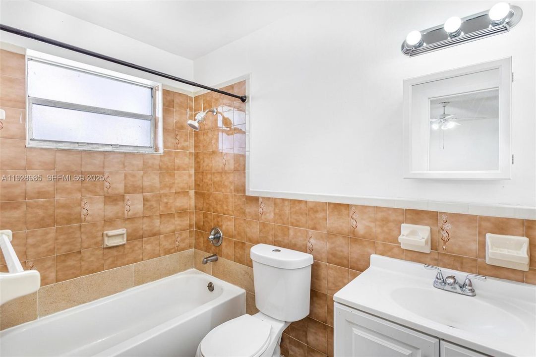 В аренду: $3,500 (3 спален, 2 ванн, 1500 Квадратных фут)