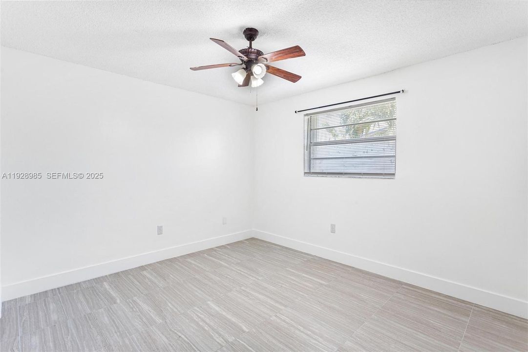 В аренду: $3,500 (3 спален, 2 ванн, 1500 Квадратных фут)