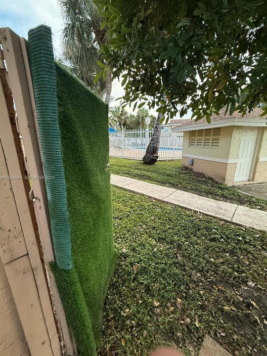 For Rent: $2,400 (2 beds, 2 baths, 1060 Square Feet)