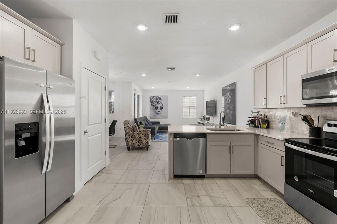 For Sale: $695,000 (3 beds, 2 baths, 2049 Square Feet)