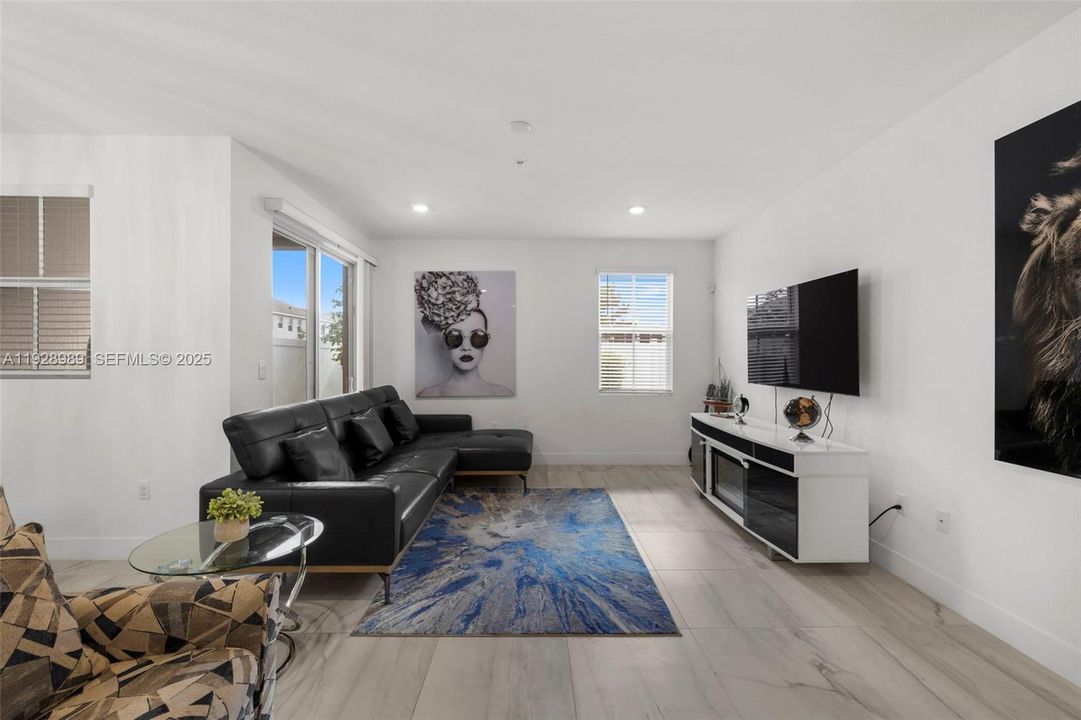 For Sale: $695,000 (3 beds, 2 baths, 2049 Square Feet)