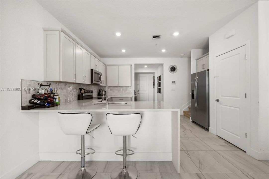 For Sale: $695,000 (3 beds, 2 baths, 2049 Square Feet)