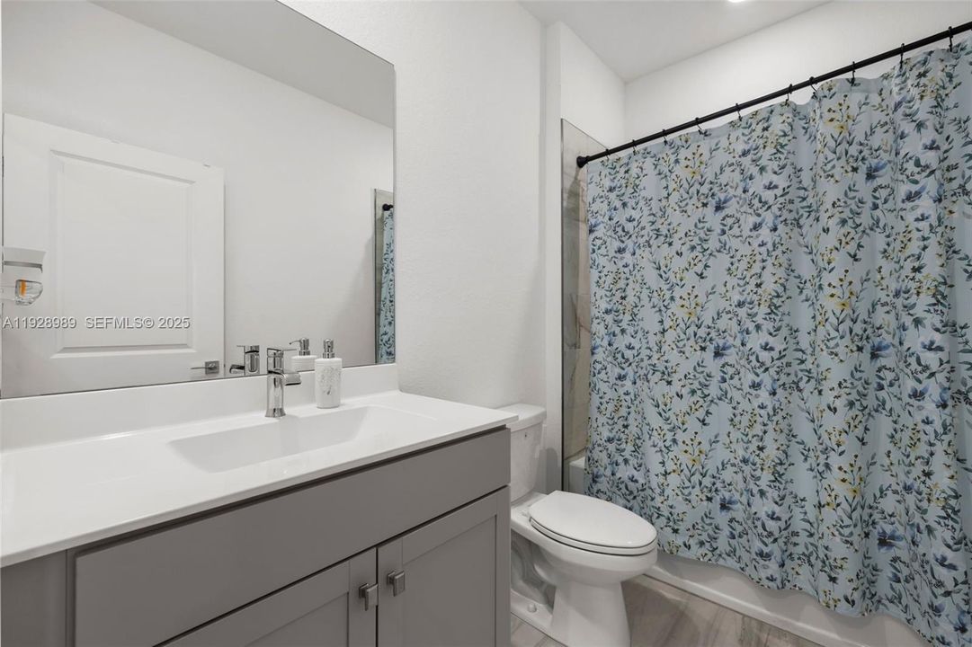 For Sale: $695,000 (3 beds, 2 baths, 2049 Square Feet)