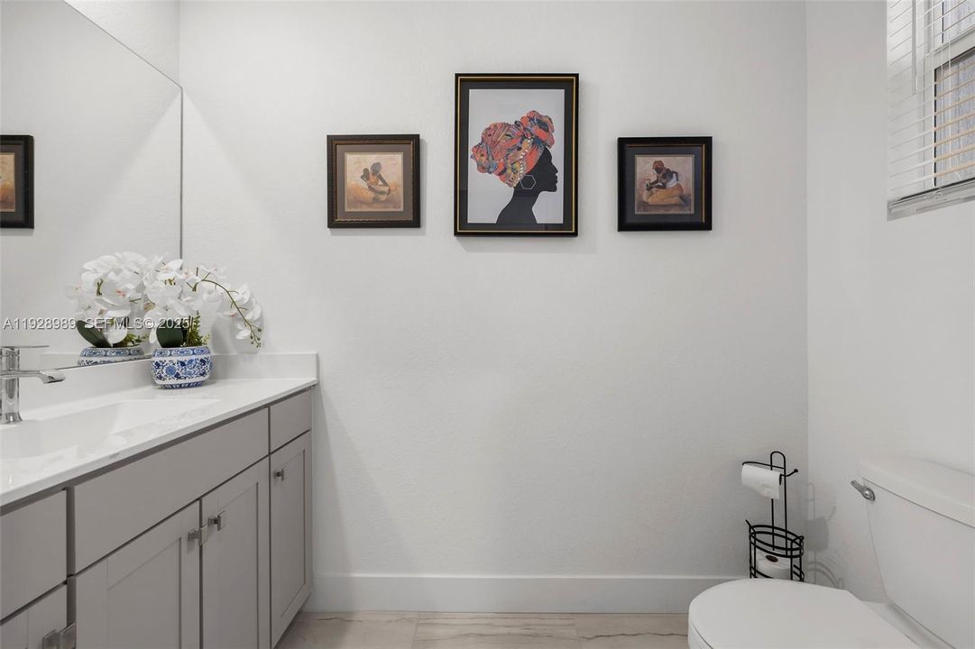 For Sale: $695,000 (3 beds, 2 baths, 2049 Square Feet)