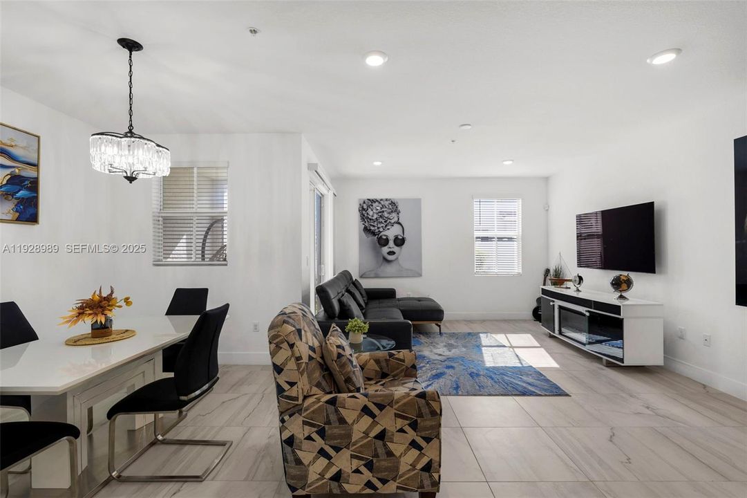 For Sale: $695,000 (3 beds, 2 baths, 2049 Square Feet)