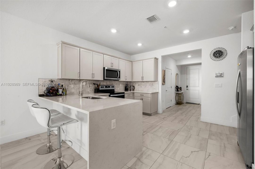 For Sale: $695,000 (3 beds, 2 baths, 2049 Square Feet)