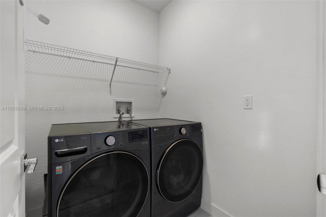 For Sale: $695,000 (3 beds, 2 baths, 2049 Square Feet)