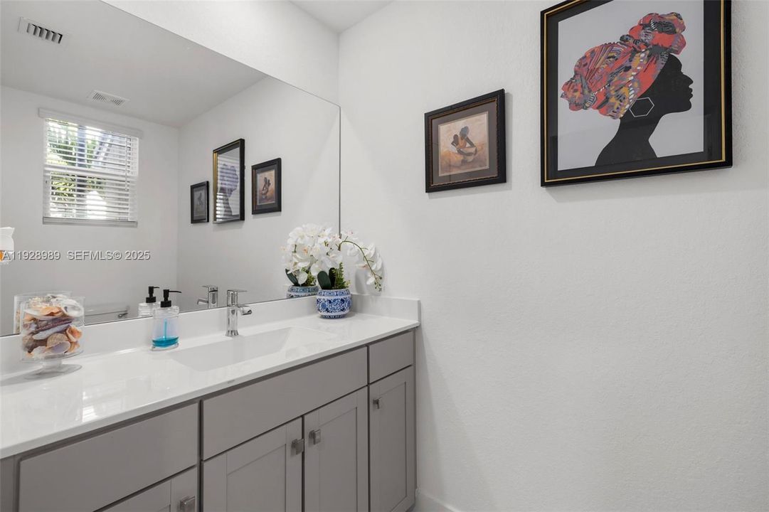 For Sale: $695,000 (3 beds, 2 baths, 2049 Square Feet)