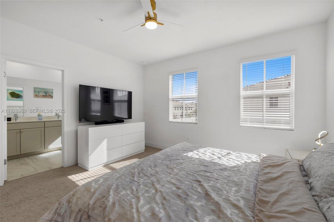 For Sale: $695,000 (3 beds, 2 baths, 2049 Square Feet)