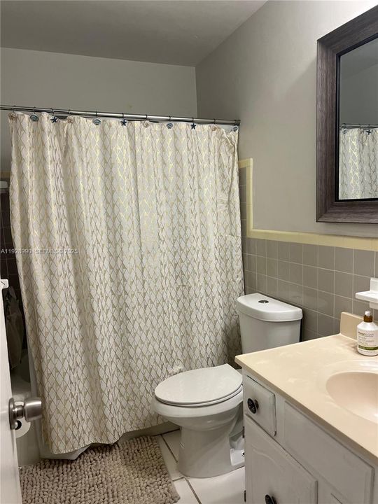 For Rent: $3,600 (3 beds, 2 baths, 1564 Square Feet)