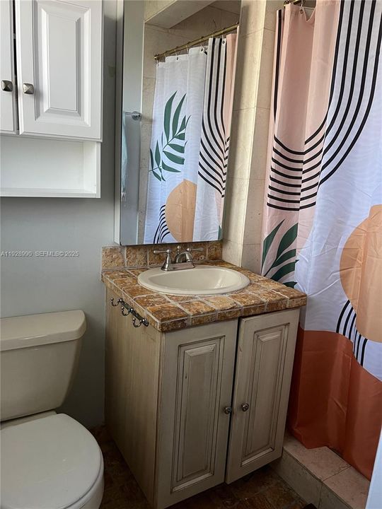 For Rent: $3,600 (3 beds, 2 baths, 1564 Square Feet)