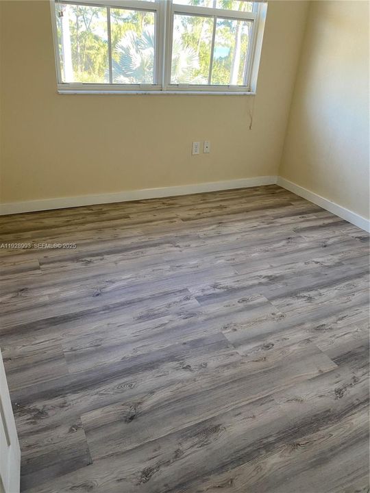 待售: $410,000 (3 贝兹, 2 浴室, 1364 平方英尺)