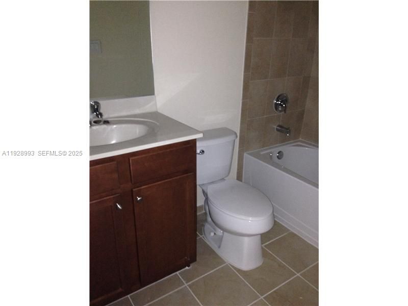 待售: $410,000 (3 贝兹, 2 浴室, 1364 平方英尺)