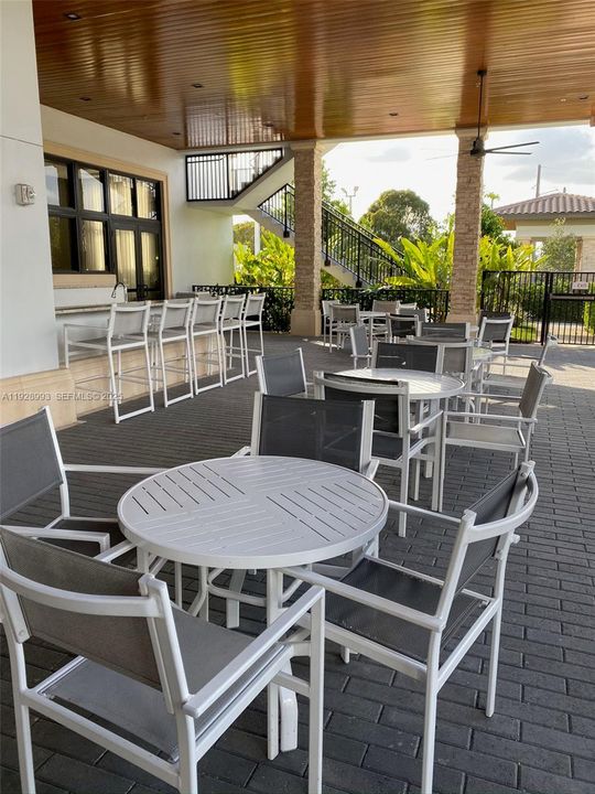 待售: $410,000 (3 贝兹, 2 浴室, 1364 平方英尺)