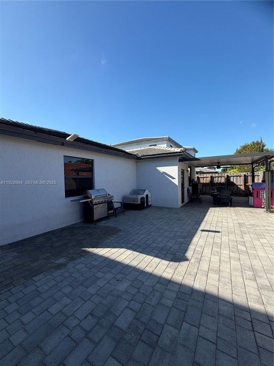 For Sale: $625,000 (3 beds, 3 baths, 1904 Square Feet)