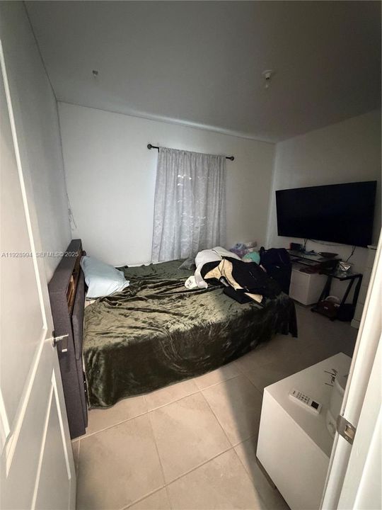 For Sale: $625,000 (3 beds, 3 baths, 1904 Square Feet)