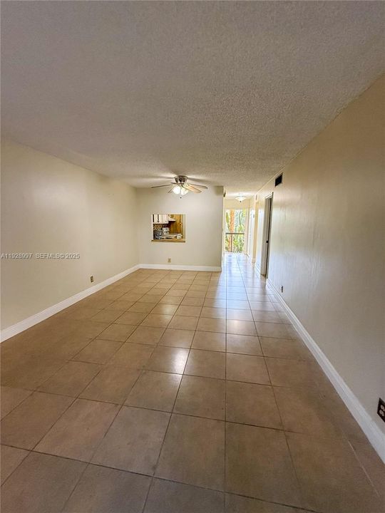 For Rent: $1,850 (2 beds, 2 baths, 900 Square Feet)