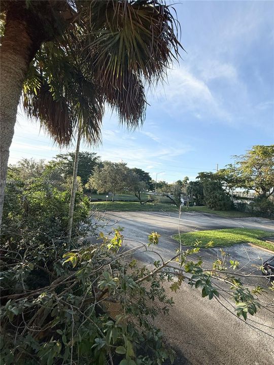 For Rent: $1,850 (2 beds, 2 baths, 900 Square Feet)